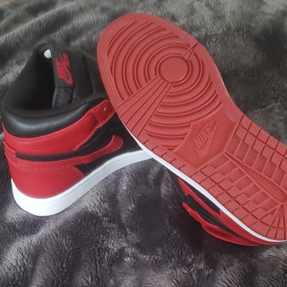 AJ1s - Picture 5 of 6